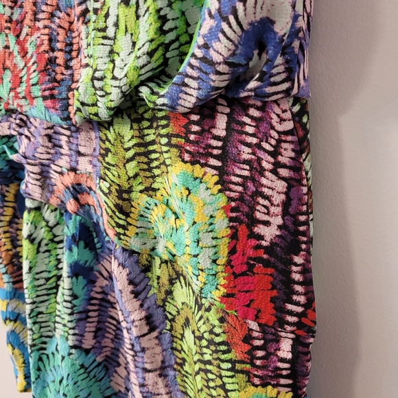 Women's Soft Silk Patterned Textured Tank Top Sz 2 - Picture 4 of 11